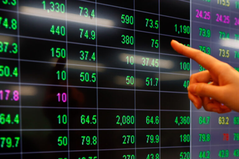 Chứng Khoán 2026: VN-Index Tăng Mạnh 43 Điểm Lên 1.796 – Ngoại Mua Ròng 2.086 Tỷ, Ngân Hàng & Họ Vin Dẫn Dắt!