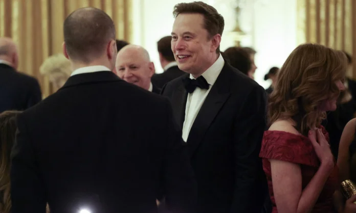 Elon Musk: Cột Mốc Nghìn Tỷ USD, Động Lực SpaceX và Tầm Nhìn Tương Lai