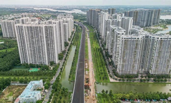 Giá Căn Hộ TP.HCM Tăng Vọt Bất Chấp Nguồn Cung: Vì Sao?