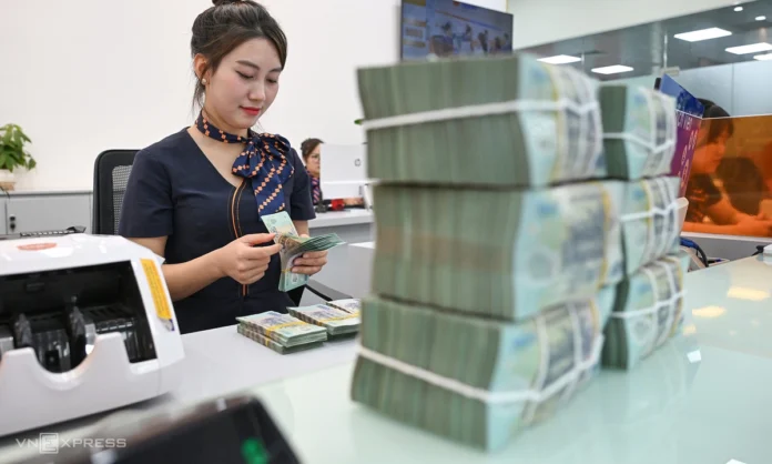 Trái phiếu thay thế cổ phiếu khi lãi suất tăng: Nên hay không?